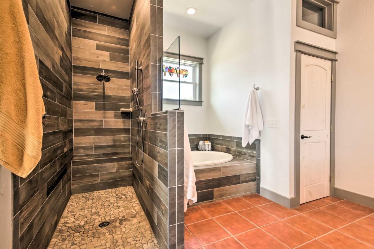 Ladera Wimberley Estate On 13 Acres With Hot Tub Villa Luaran gambar